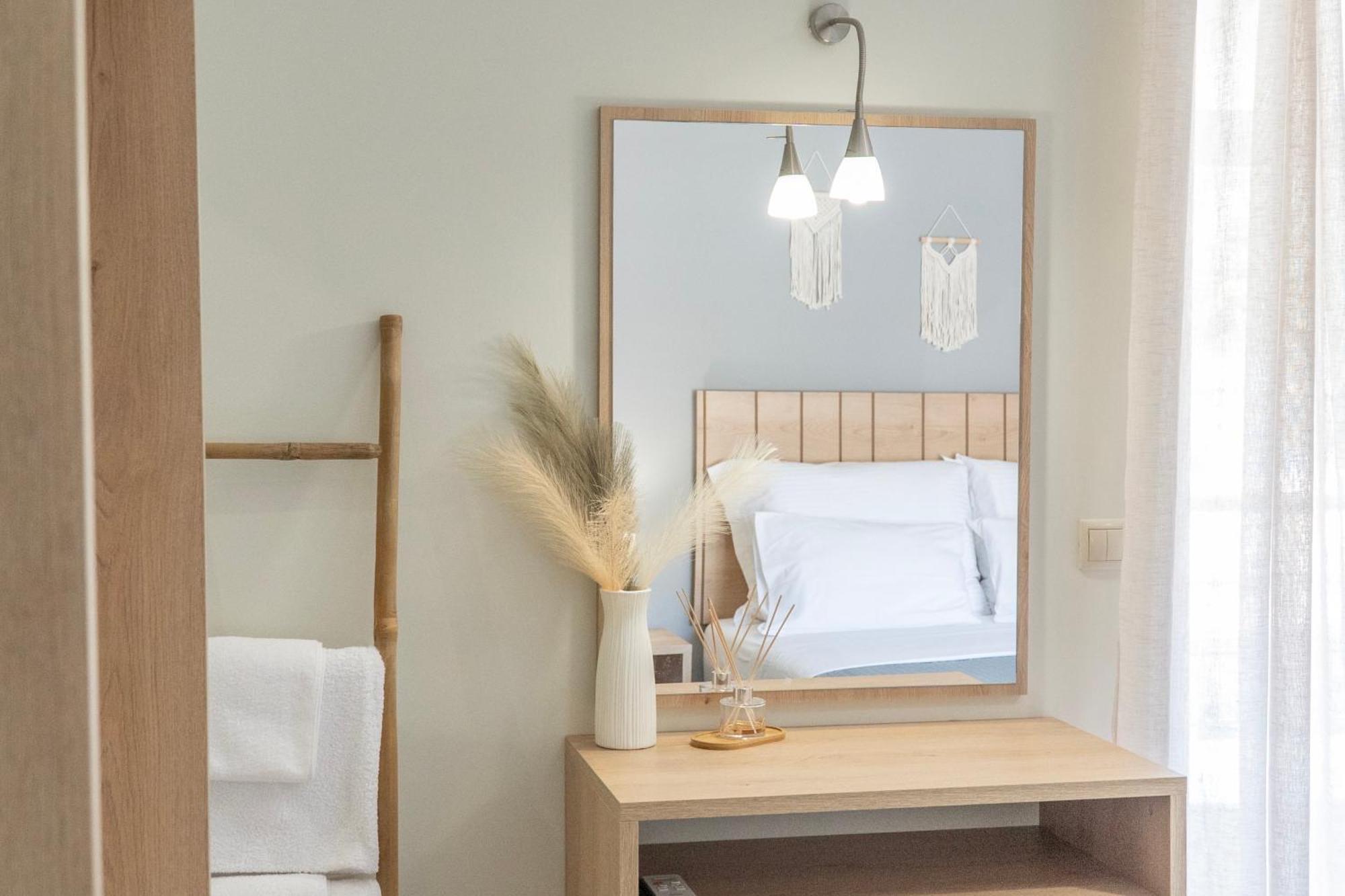 Rondo'S Hotel Химара Экстерьер фото