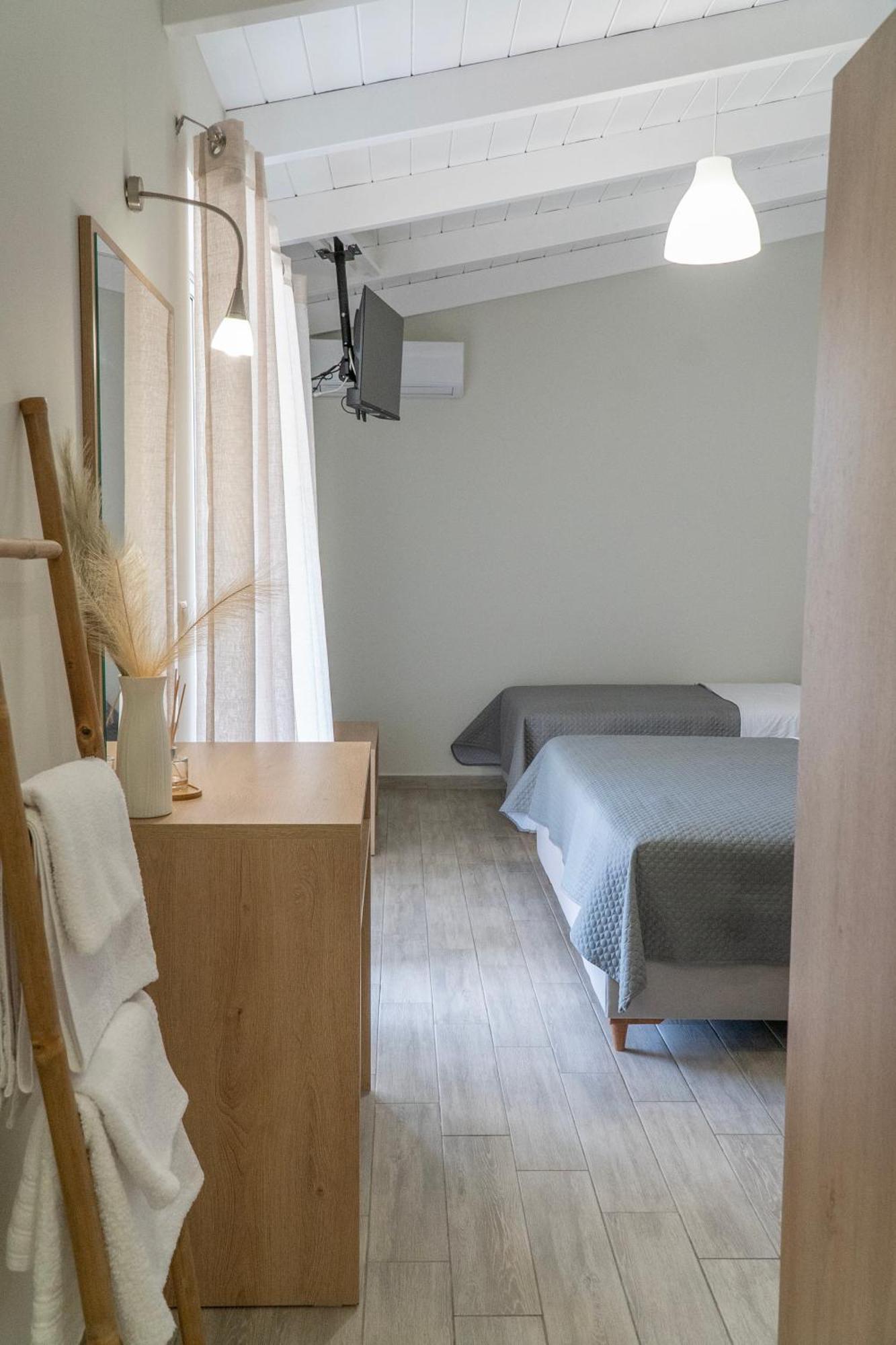 Rondo'S Hotel Химара Экстерьер фото